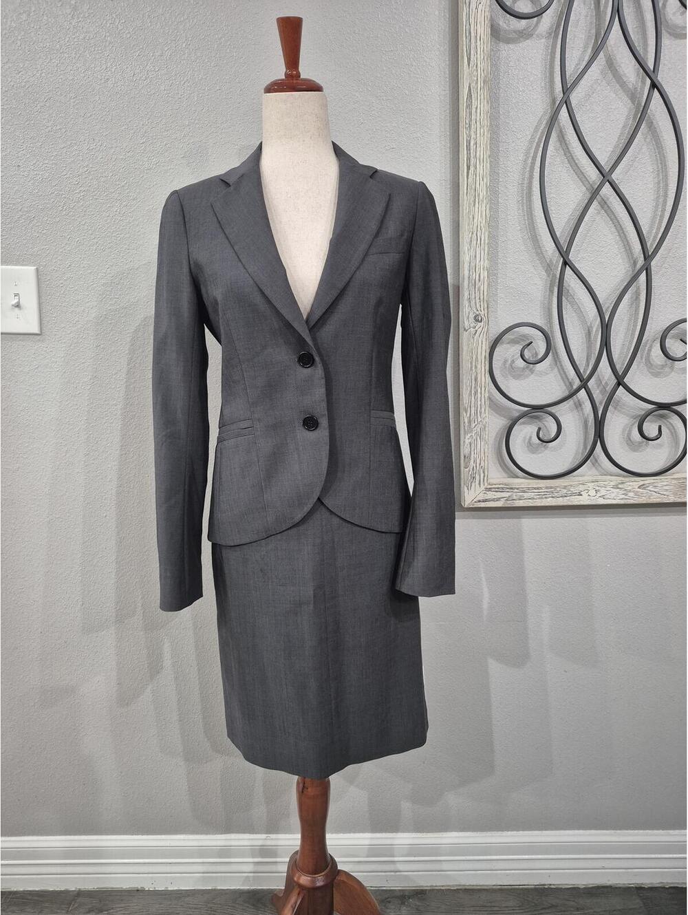 THEORY Womens Skirt Suit Size 4